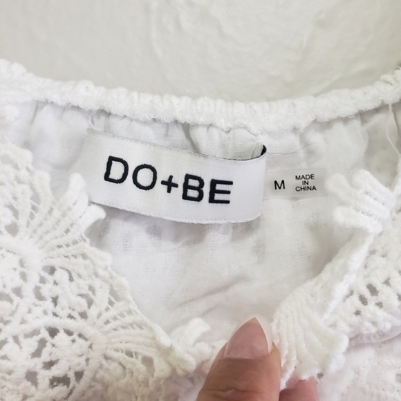 Elegant White Lace Off-Shoulder Top - Picture 9 of 16